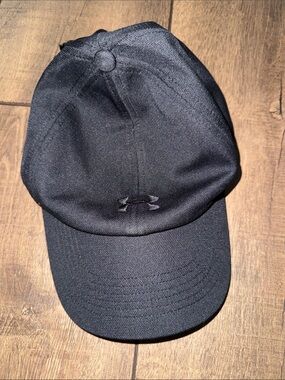 NEW Under Armour Black Baseball Hat